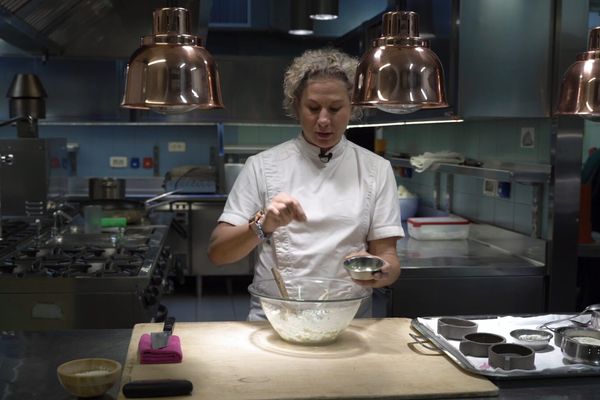 Ana Roš & Tuš - Priprava skutnih njokov s pehtranom