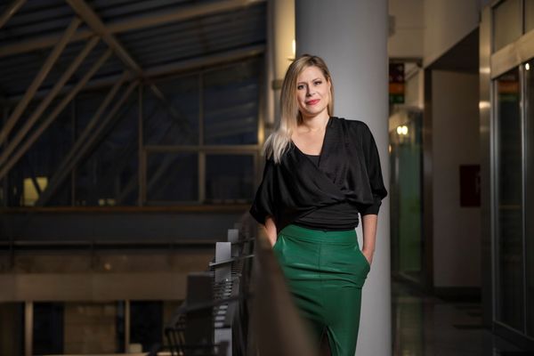 KOLUMNA: INES MARKOVČIČ. »Več ranljivosti in prostovoljnega tveganja.«